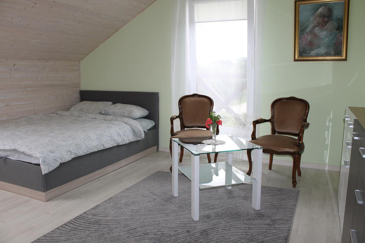 Viesu Nams Amrai Hotell Ventspils Exteriör bild
