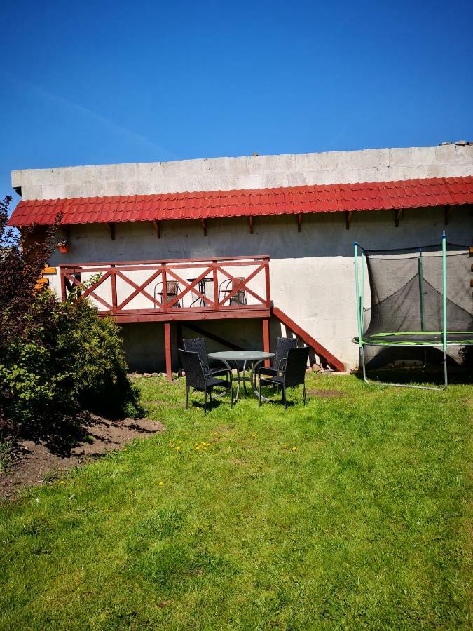 Viesu Nams Amrai Hotell Ventspils Exteriör bild